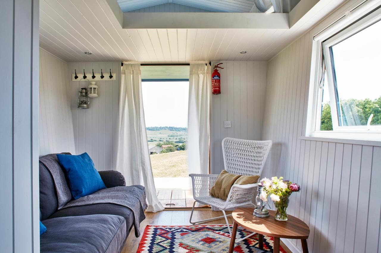 Extraordinary Huts Ltd Villa ไรย์ ภายนอก รูปภาพ