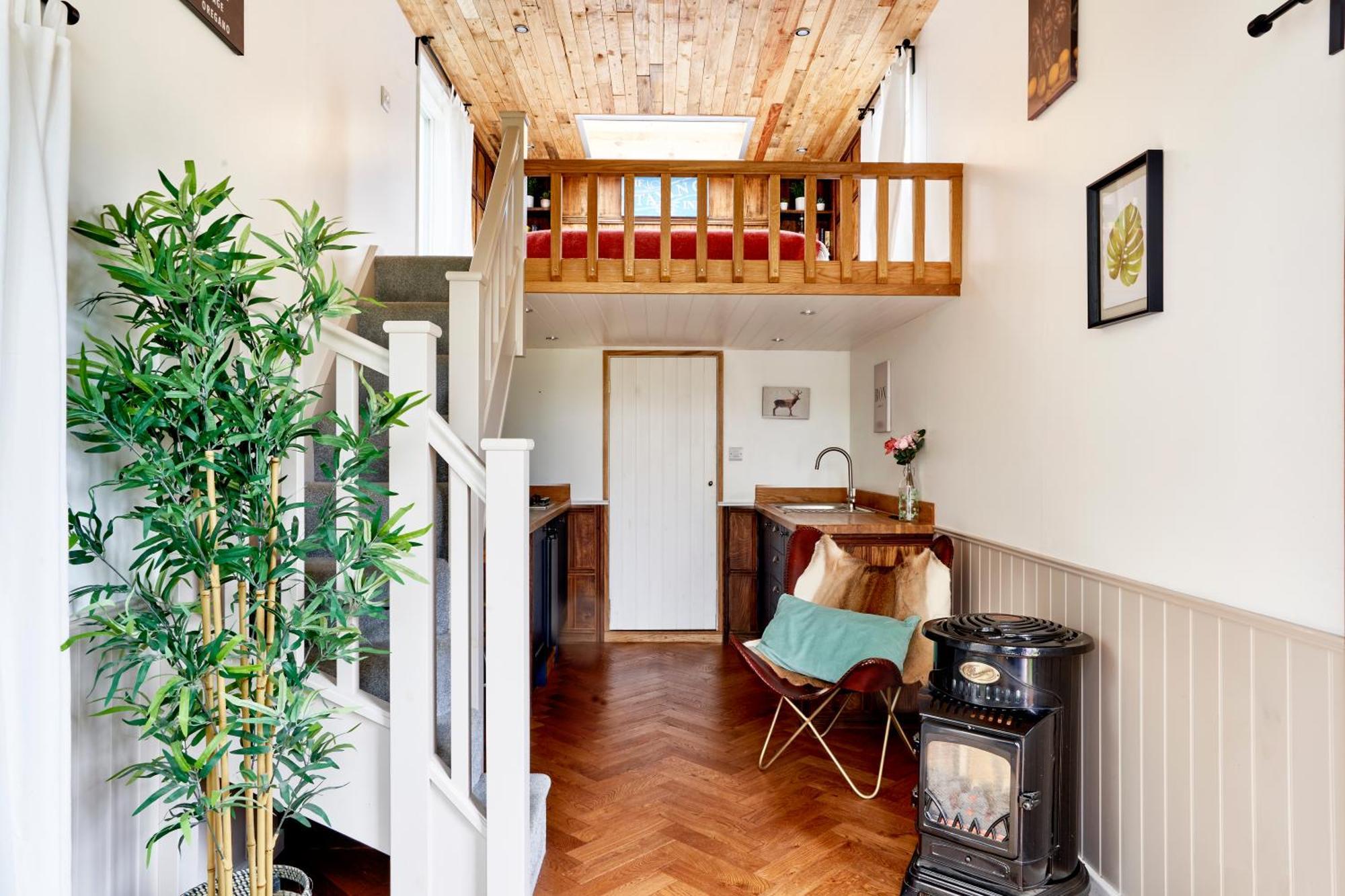 Extraordinary Huts Ltd Villa ไรย์ ภายนอก รูปภาพ