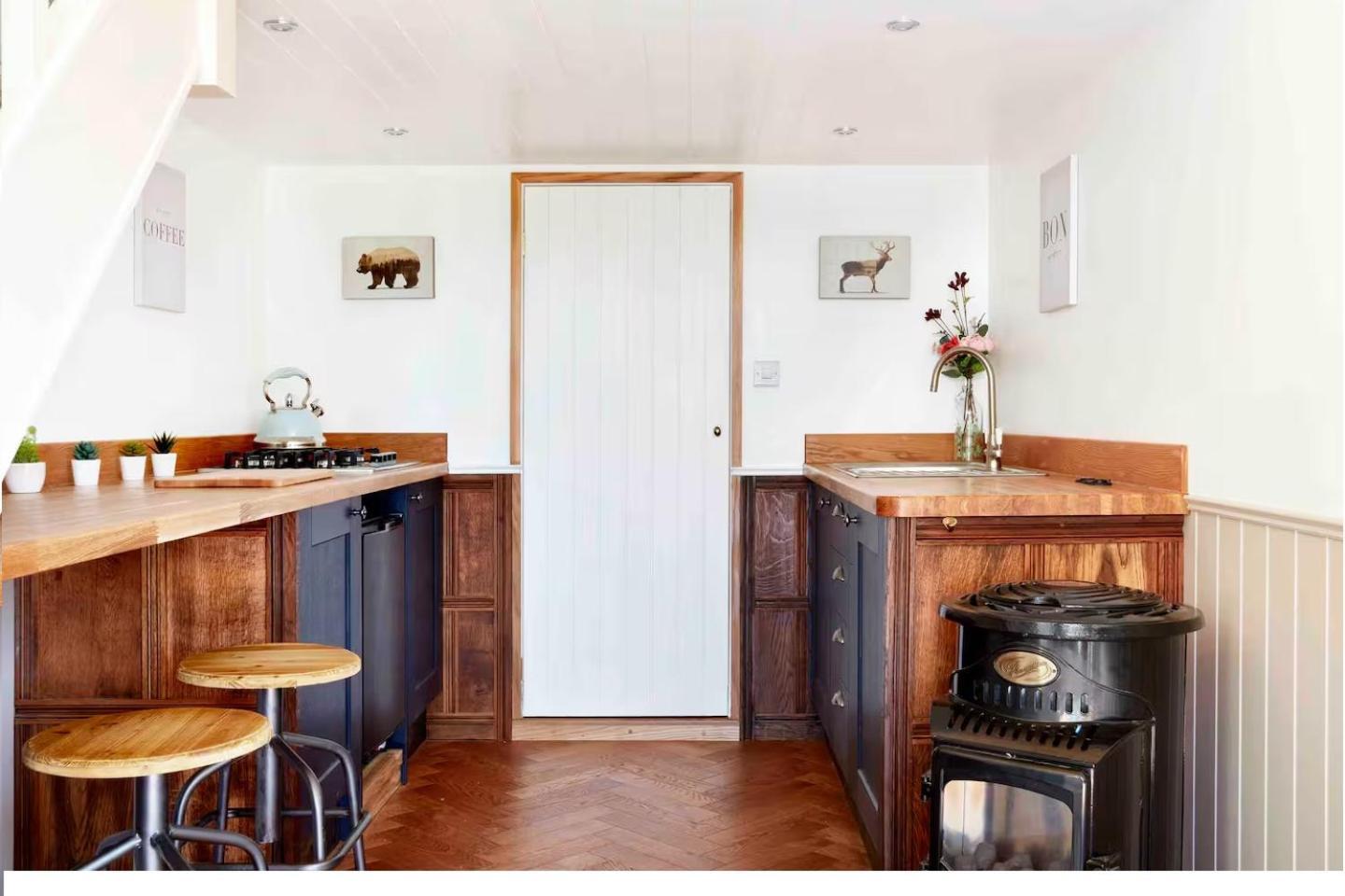 Extraordinary Huts Ltd Villa ไรย์ ภายนอก รูปภาพ